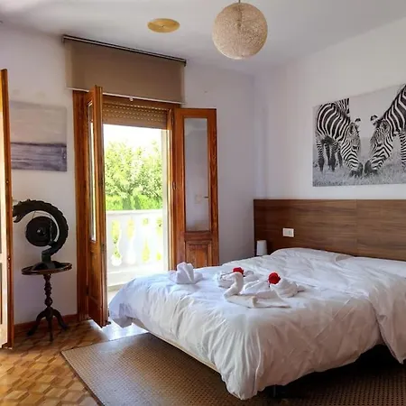 Casa Con Piscina 펜션 그라나다